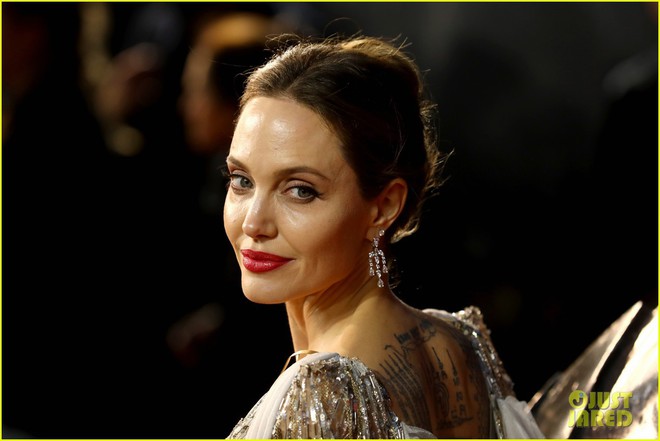 Angelina Jolie lại khiến MXH dậy sóng: Lộng lẫy như bà hoàng, bóng lưng còn lấn át cả công chúa đẹp nhất màn ảnh - Ảnh 6.