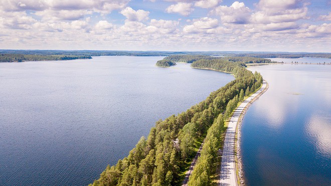 Con đường “không biết là thực hay là mơ” ở Phần Lan đang khiến cả thế giới lùng sục, lý do nằm ở loạt ảnh chụp bằng flycam này - Ảnh 4.