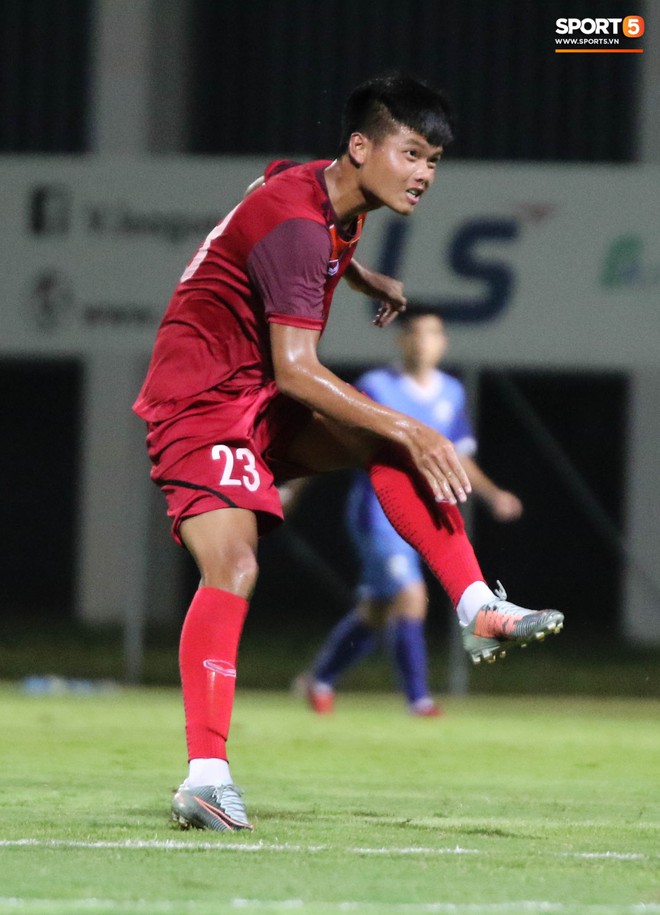 Không chỉ đội tuyển quốc gia, U19 Việt Nam cũng đem về chiến thắng ngọt ngào cho người hâm mộ trong buổi tối 10/10 tràn ngập cảm xúc - Ảnh 2.