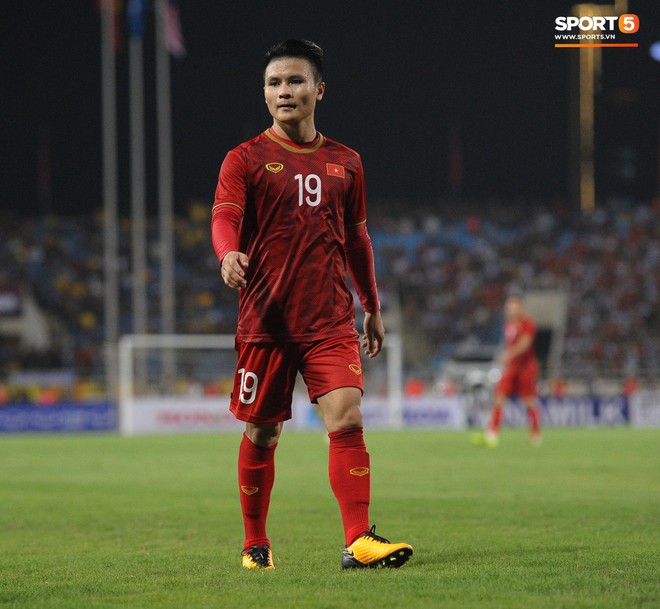 Không chỉ ghi bàn giúp Việt Nam thắng Malaysia, Quang Hải còn khiến đội bạn nể phục bởi hành động rất đẹp này - Ảnh 9.