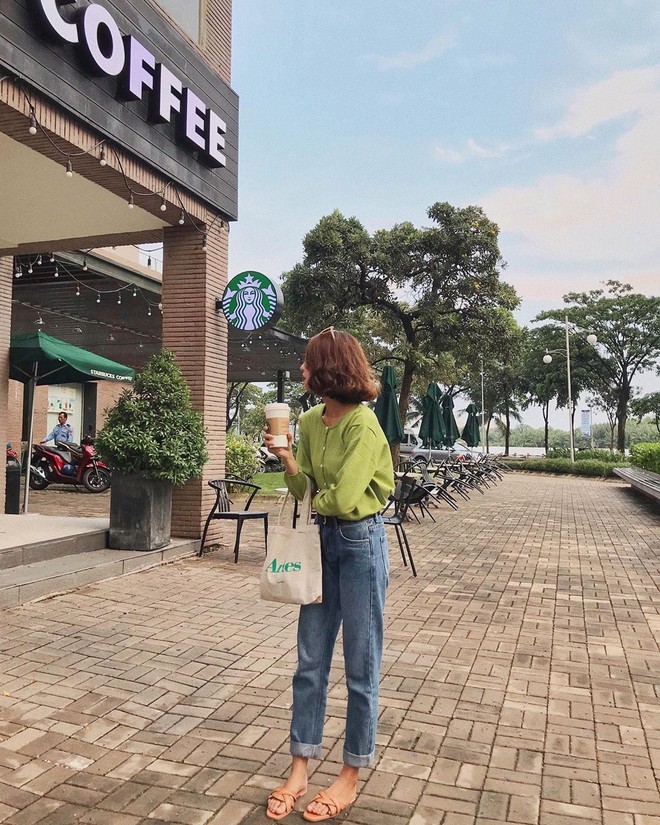 Xanh quả bơ vừa nổi vừa lạ ch&iacute;nh l&agrave; gam m&agrave;u hot hit được hội s&agrave;nh mặc kết nhất l&uacute;c n&agrave;y, ngay cả sao H&agrave;n cũng m&ecirc; t&iacute;t  - Ảnh 9.