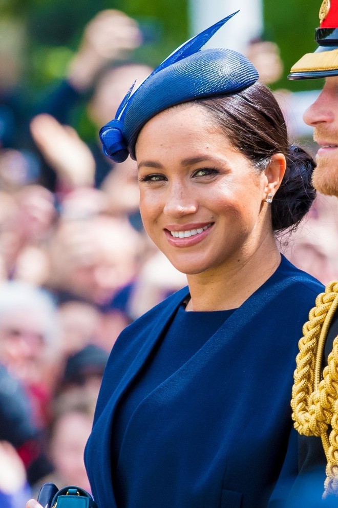 Gi&agrave;u sang v&ocirc; c&ugrave;ng nhưng c&ocirc;ng nương Meghan chỉ m&ecirc; đắm loại kem dưỡng đa năng chưa đến 250.000 VNĐ - Ảnh 2.