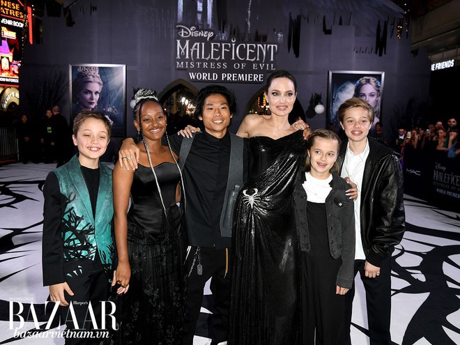 4 m&agrave;n gi&aacute; l&acirc;m quyền lực của Ti&ecirc;n Hắc &Aacute;m Angelina Jolie: Thần th&aacute;i chuẩn đ&eacute;t nữ ho&agrave;ng, k&iacute;n đ&aacute;o hay hở bạo đều đẹp - Ảnh 4.