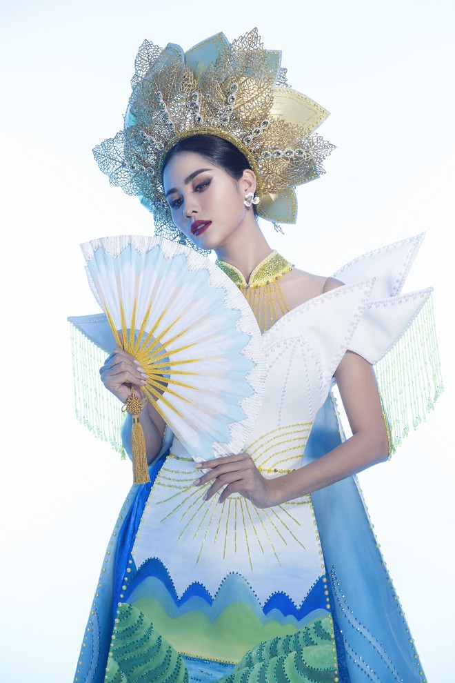 Ấn tượng với quốc phục mang cả hồ sen, đính kết 5000 viên pha lê mỹ nhân Việt chọn mang đến Hoa hậu Trái đất - Ảnh 4.
