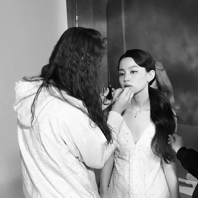 Thương lắm Lee Hi: l&acirc;u l&acirc;u mới chơi lớn hở bạo m&agrave; d&acirc;n t&igrave;nh chẳng th&egrave;m trầm trồ - Ảnh 3.