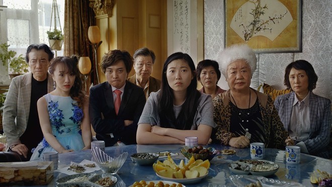 Review The Farewell: Lời nói dối chân thành nhất thế gian khiến ai nấy xem xong đều muốn chạy ngay về nhà - Ảnh 2.