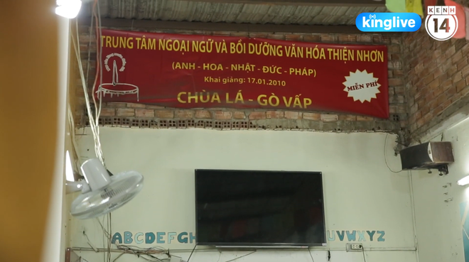 Lớp học đặc biệt ở chùa Lá Sài Gòn: Suốt 10 năm dạy miễn phí 6 ngoại ngữ cho sinh viên nghèo - Ảnh 2.