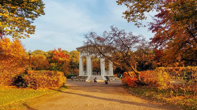 Lần đầu tiên phải gọi hỗ trợ y tế trên máy bay, cô nàng này đã rút ra bài học nhớ đời về sức khỏe khi đi du lịch - Ảnh 2.