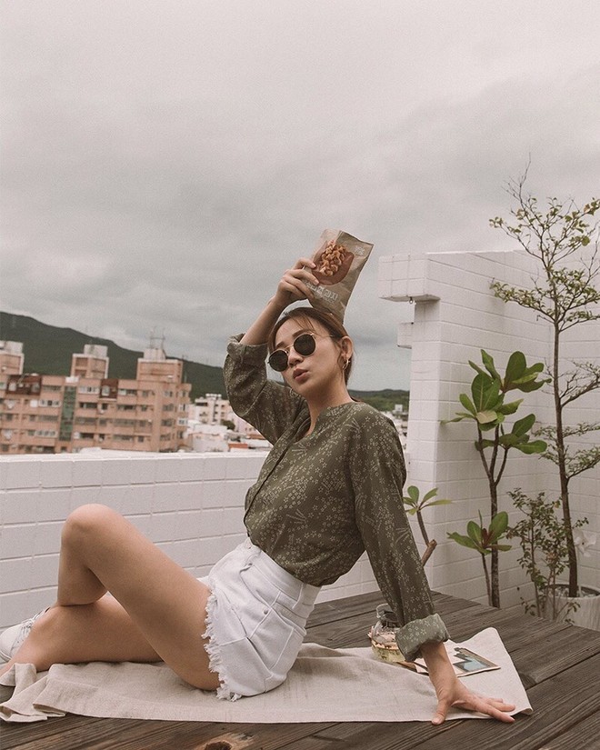 5 mẫu áo sơ mi đang chiếm sóng Thu 2019, mau tậu gấp để “nâng level” phong cách thôi các nàng công sở! - Ảnh 7.