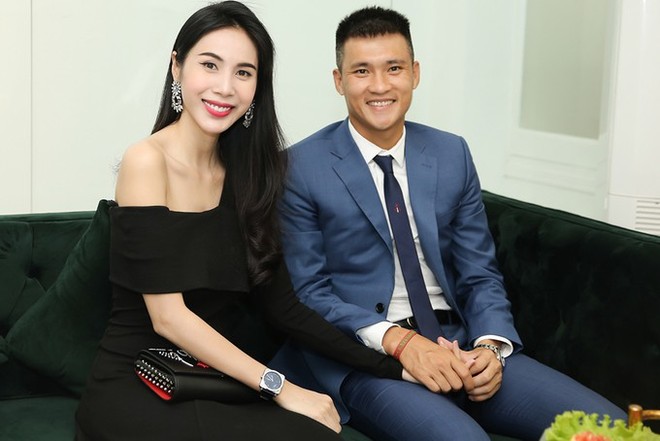 6 cặp đôi trai tài gái sắc của showbiz Việt: Đông Nhi là Á khoa, Ông Cao Thắng 12 năm học giỏi, Trấn Thành bị đuổi vì bận chạy show còn Hari luôn đứng đầu lớp - Ảnh 14.