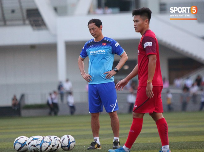 U22 Việt Nam đón tin không vui: Hoàng Đức dính chấn thương sau trận hòa 1-1 với UAE - Ảnh 7.