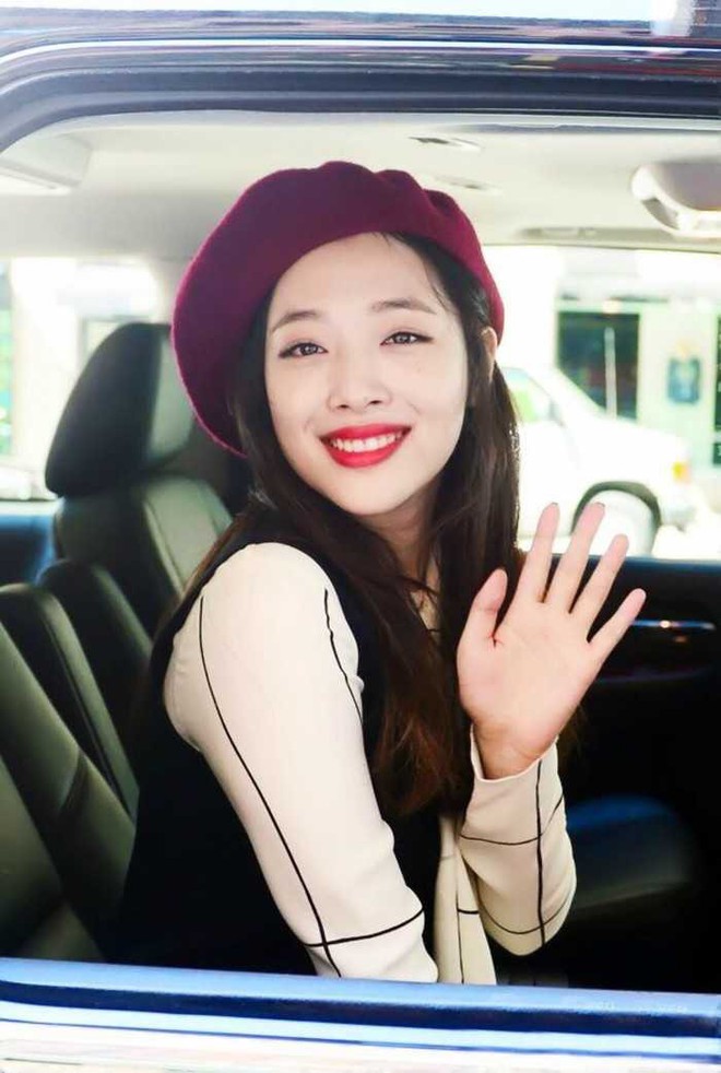 Sulli một ngày trước khi tự tử, vẫn chụp ảnh quảng cáo và tươi cười rạng rỡ, ai ngờ sẽ tự vẫn vào ngày hôm nay - Ảnh 5.