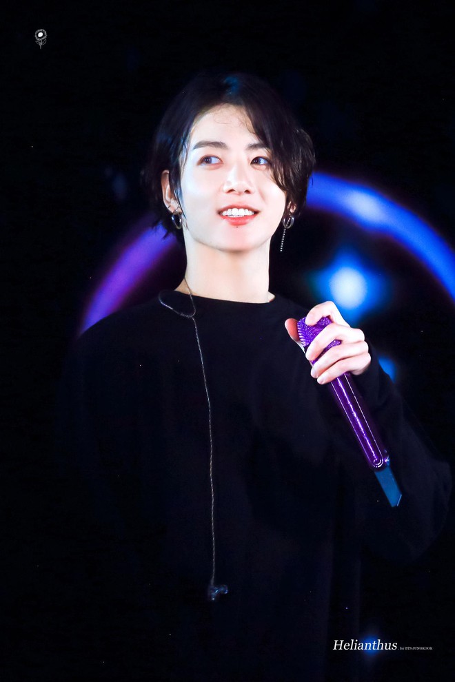 T&oacute;c đẹp đến mức được t&ocirc;n l&agrave;m kỳ quan thứ 8, đ&acirc;y l&agrave; nam idol cực hiếm đứng giữa kh&aacute;i niệm xinh v&agrave; đẹp trai - Ảnh 2.