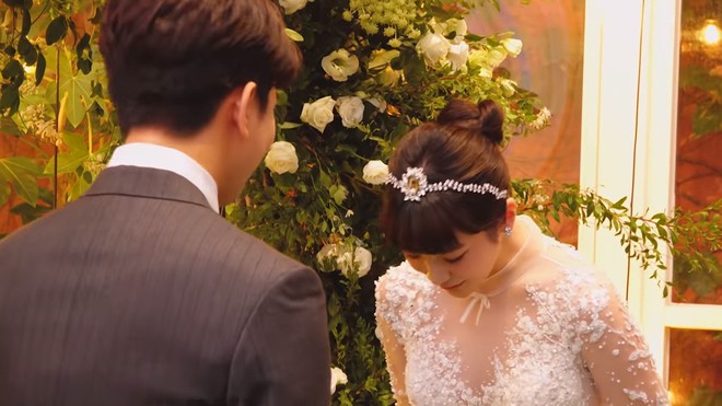 Hôn lễ cặp đôi cưới sau 700 ngày yêu: Lung linh, cô dâu lộng lẫy, Taecyeon (2PM) cùng dàn nam thần MBLAQ đến chung vui - Ảnh 8.