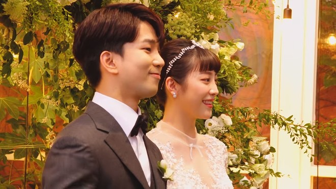 Hôn lễ cặp đôi cưới sau 700 ngày yêu: Lung linh, cô dâu lộng lẫy, Taecyeon (2PM) cùng dàn nam thần MBLAQ đến chung vui - Ảnh 10.