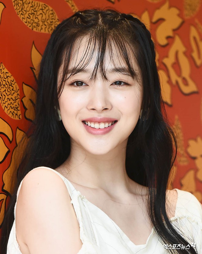 Sulli từng có vô vàn hình tượng lộng lẫy nhưng đây mới là kiểu tóc khiến các fan ôn lại kỷ niệm nhiều nhất lúc này - Ảnh 1.