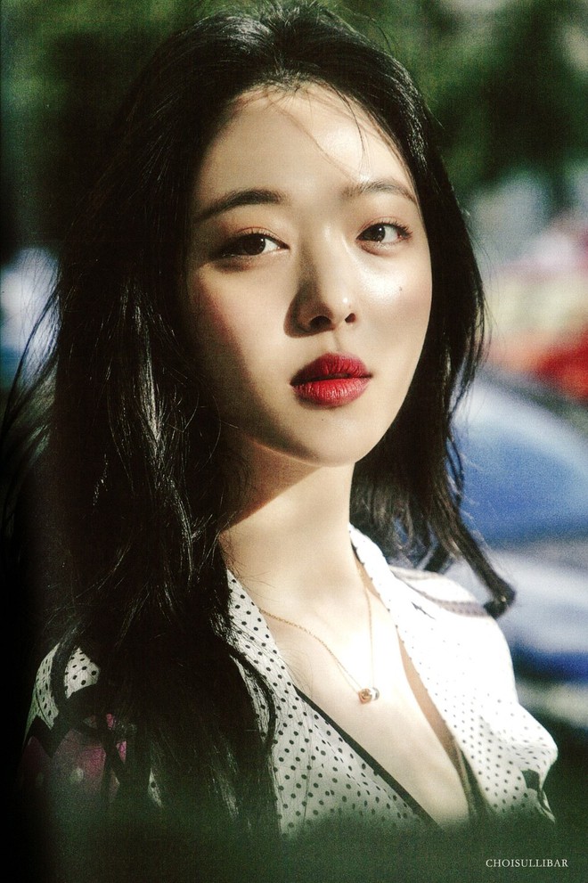 Xót xa nhìn lại hình ảnh Sulli thuở mới debut - một nàng công chúa được mệnh danh là ngọc nữ sáng giá của làng nhạc Kpop - Ảnh 1.