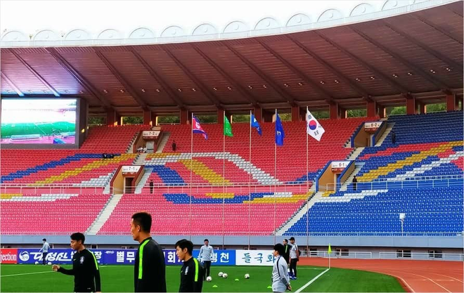 Son Heung-min kể về trận đấu không khán giả giữa Hàn Quốc và Triều Tiên: Bóng đá là thể thao nhưng họ thi đấu quá quyết liệt, tôi chỉ mong được an toàn về nhà - Ảnh 4.