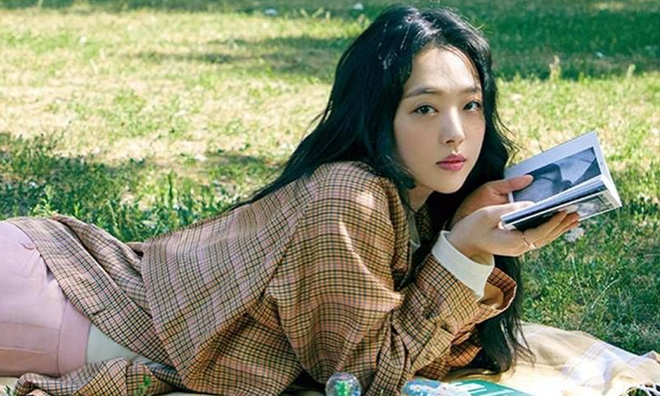 Sulli đ&atilde; trải qua qu&atilde;ng thời gian đau khổ trước khi tự tử, l&agrave;m sao để những người trầm cảm kh&ocirc;ng gặp phải trường hợp tương tự? - Ảnh 1.