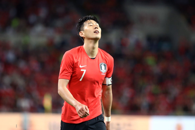 Son Heung-min kể về trận đấu không khán giả giữa Hàn Quốc và Triều Tiên: Bóng đá là thể thao nhưng họ thi đấu quá quyết liệt, tôi chỉ mong được an toàn về nhà - Ảnh 1.