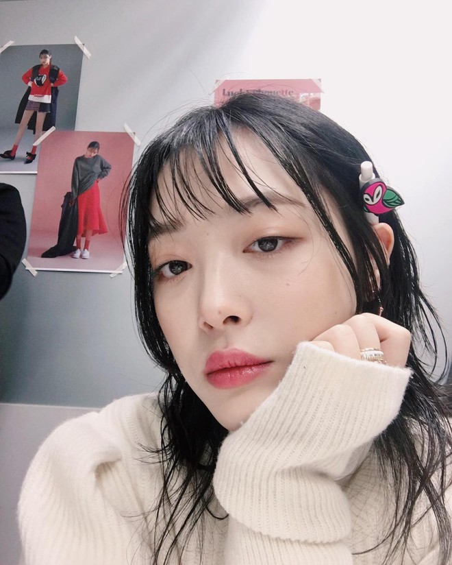 Sulli đúng là nhan sắc độc nhất vô nhị của Kpop: Không kiểu tóc nào có thể dìm, còn biến 2 kiểu khó thẩm thấu thành hot trend - Ảnh 6.