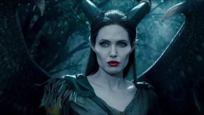 Giả thuyết Maleficent quyền lực cũng là một nạn nhân của căn bệnh trầm cảm? - Ảnh 1.