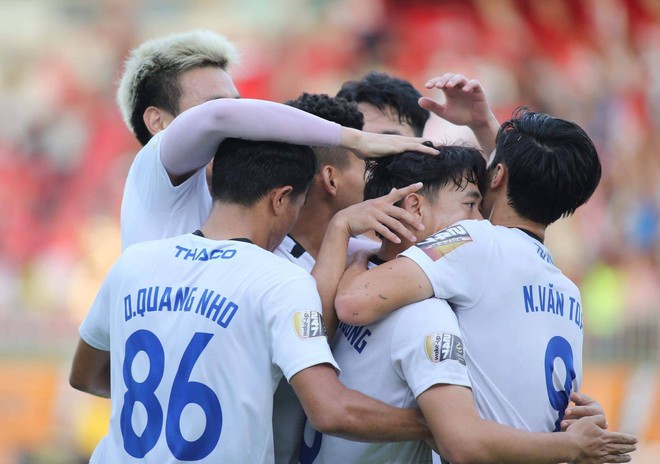 V&ograve;ng 25 V.League 2019: HAGL c&ograve;n cửa xuống hạng, cuộc đua trụ hạng vẫn chưa đi đến hồi kết - Ảnh 4.