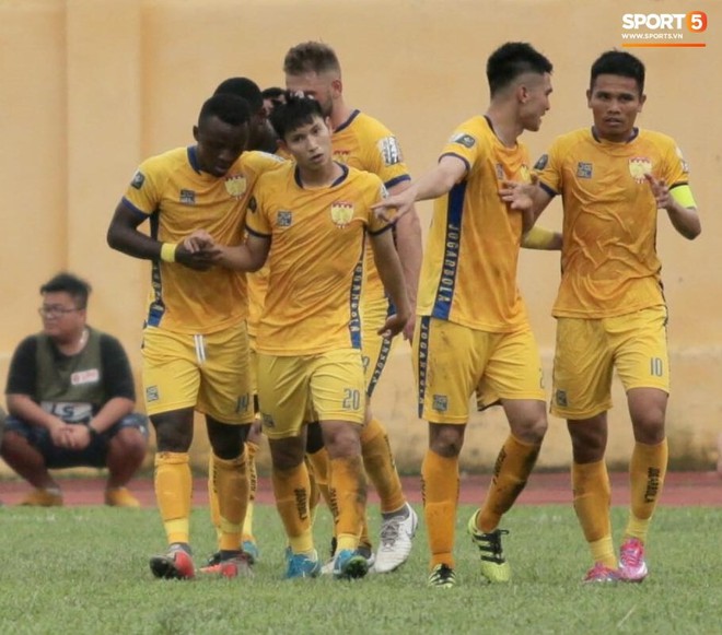 Vòng 25 V.League 2019: HAGL còn cửa xuống hạng, cuộc đua trụ hạng vẫn chưa đi đến hồi kết - Ảnh 5.