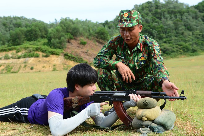 Thanh Hương (Quỳnh búp bê), Vương Anh (Về nhà đi con), hot streamer Độ Mixi... đối đầu trong show thực tế bắn súng - Ảnh 5.