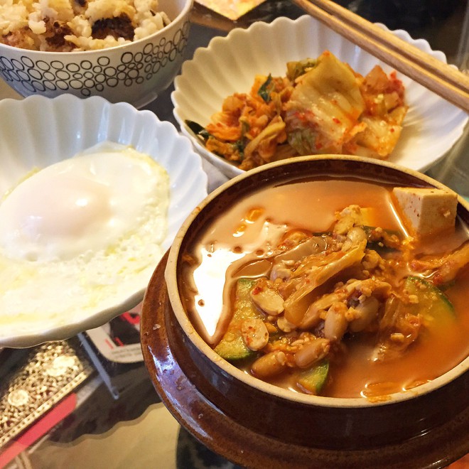 “Súp xác thối” Hàn Quốc: nghe có vẻ khó ăn nhưng lại là đặc sản nổi tiếng của xứ sở kim chi - Ảnh 1.