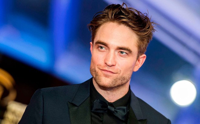 Đỏ mặt với sở thích tự sướng mỗi khi đóng phim của Người Dơi Robert Pattinson: Anh đẹp trai nhưng hơi sai sai! - Ảnh 1.