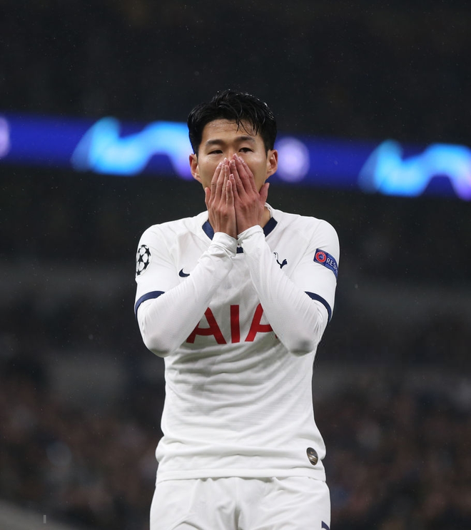 Chạnh lòng nhìn cầu thủ xuất sắc nhất châu Á buồn thiu vì thảm bại nhục nhã của Tottenham dù chính anh là người ghi bàn mở tỷ số - Ảnh 9.