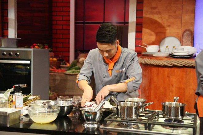 Top Chef Vietnam: Các thí sinh bức xúc với đầu bếp ăn trộm nguyên liệu của đối thủ - Ảnh 2.