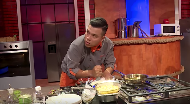 Top Chef Vietnam: Các thí sinh bức xúc với đầu bếp ăn trộm nguyên liệu của đối thủ - Ảnh 3.