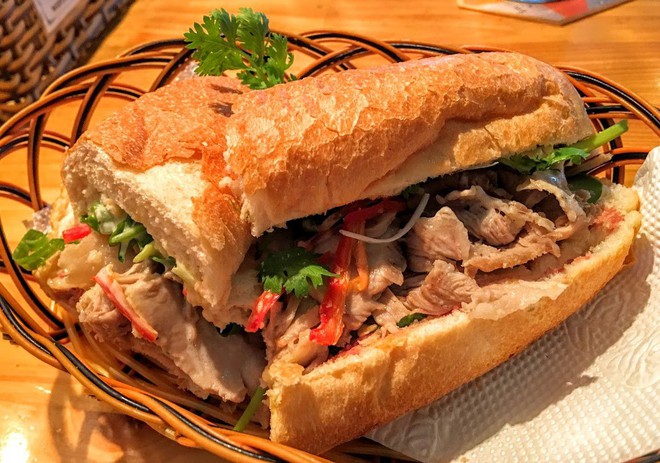 Chuyên trang nước ngoài bình chọn ra list 10 hàng bánh mì ngon nhất Sài Gòn, bất ngờ nhất với vị trí số 3 - Ảnh 23.