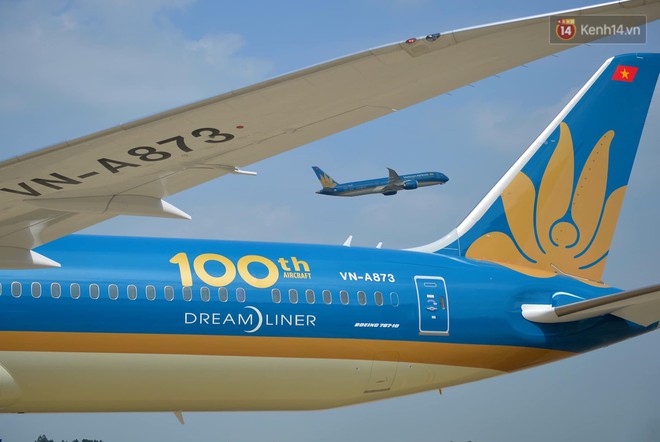 Vietnam Airlines đón chiếc máy bay thứ 100, bổ sung máy bay thân rộng vào đoàn bay hiện đại - Ảnh 1.