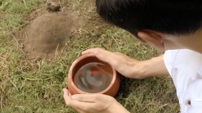 Sư tổ c&agrave; khịa l&agrave; ch&aacute;u g&aacute;i Khải Văn (Tiếng S&eacute;t Trong Mưa), vừa bị ch&ecirc; liền bật tanh t&aacute;ch: Con nặn tr&aacute;i ớt của anh hai đ&oacute; - Ảnh 26.