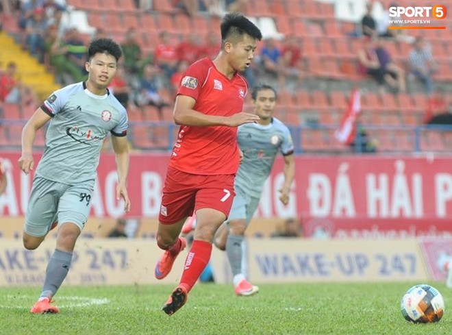 Vòng cuối V.League 2019: Minh Vương và Văn Toàn lập công đẩy Khánh Hòa xuống hạng, Hà Nội thất bại trong ngày nhận cúp - Ảnh 9.