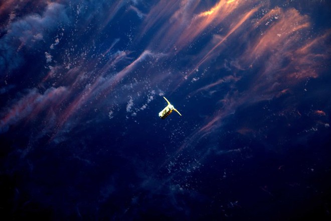 Những hình ảnh vũ trụ của NASA khiến bạn hoàn toàn choáng ngợp - Ảnh 2.
