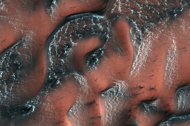 Những hình ảnh vũ trụ của NASA khiến bạn hoàn toàn choáng ngợp - Ảnh 5.