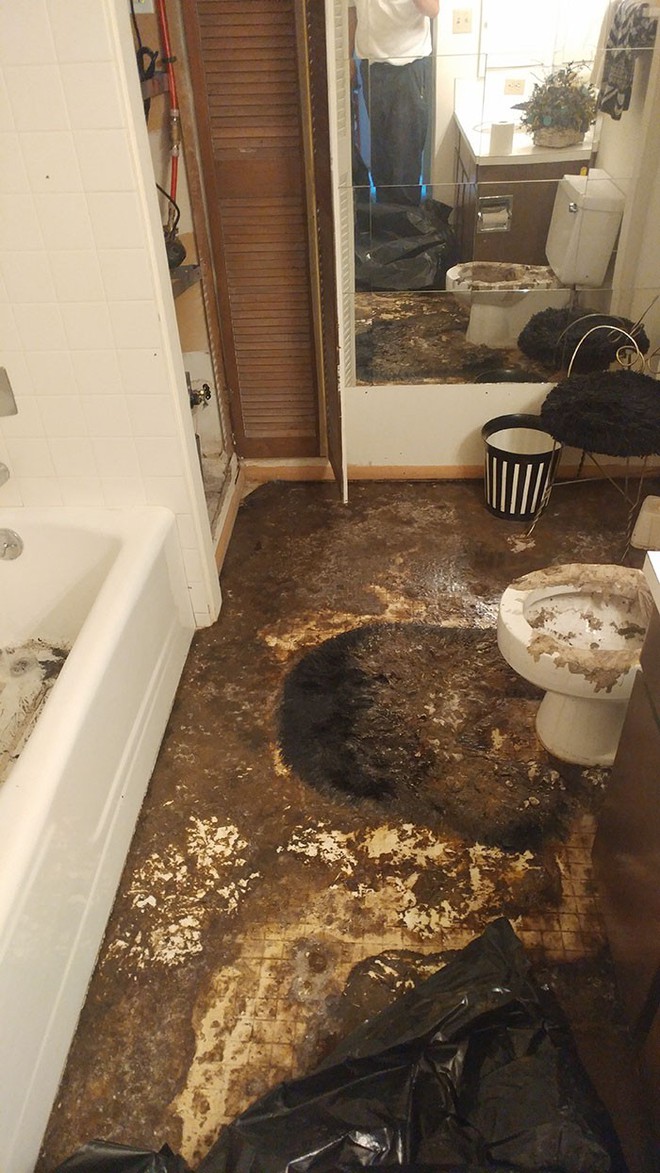 Ch&agrave;ng trai sửa bể phốt trong 2 năm v&agrave; đ&acirc;y l&agrave; những nh&agrave; vệ sinh đ&atilde; &aacute;m ảnh anh ta cả trong giấc ngủ - Ảnh 12.