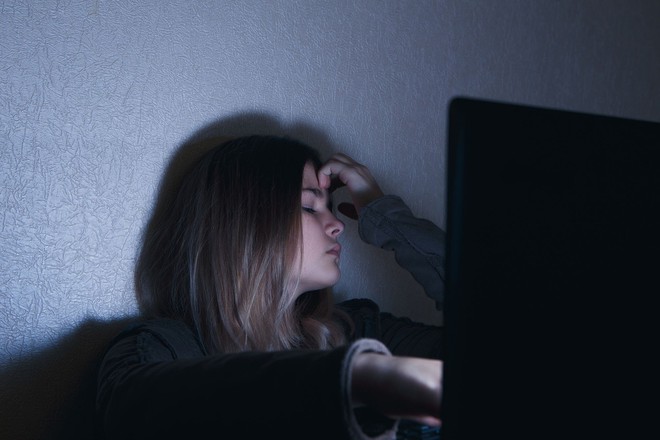 Những hệ luỵ nghiêm trọng từ việc bắt nạt trực tuyến gây ra cho sức khoẻ tâm thần: từ stress nhẹ đến xu hướng tự tử - Ảnh 2.