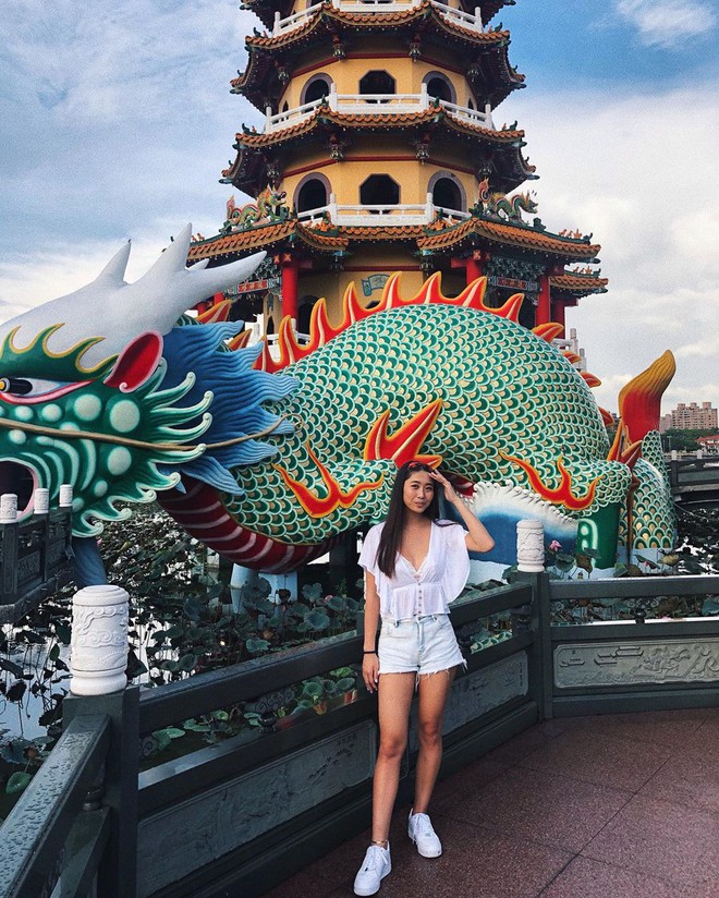Ra đây mà xem ngôi chùa “rồng bay hổ múa” có thật ở Đài Loan, nhìn hình check-in trên Instagram mà choáng ngợp - Ảnh 23.