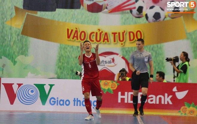 Bỏ lỡ nhiều cơ hội, tuyển Futsal Việt Nam kh&ocirc;ng thể l&agrave;m n&ecirc;n lịch sử trước Th&aacute;i Lan - Ảnh 1.