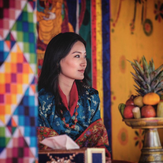 Ngất ngây trước làn da căng mướt không tì vết của Hoàng hậu Bhutan, bạn phải xem cách phụ nữ nước này chăm sóc da - Ảnh 1.