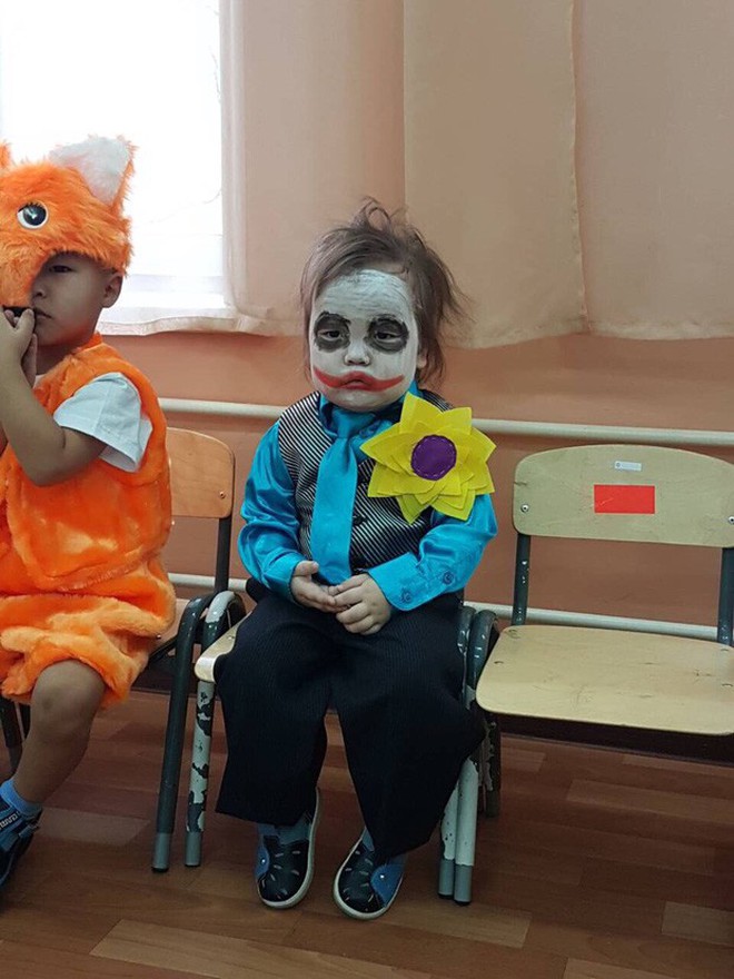 &quot;Đặc sản&quot; Halloween chính là những màn hóa trang Vô Diện, Joker, Valak,... phiên bản nhí cute hết nấc! - Ảnh 1.