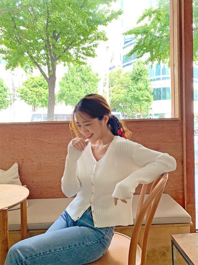 Sooyoung có 3 cách mặc cardigan tuyệt xinh, bạn mà áp dụng thì mỗi lần diện cardigan là một lần tỏa sáng - Ảnh 3.