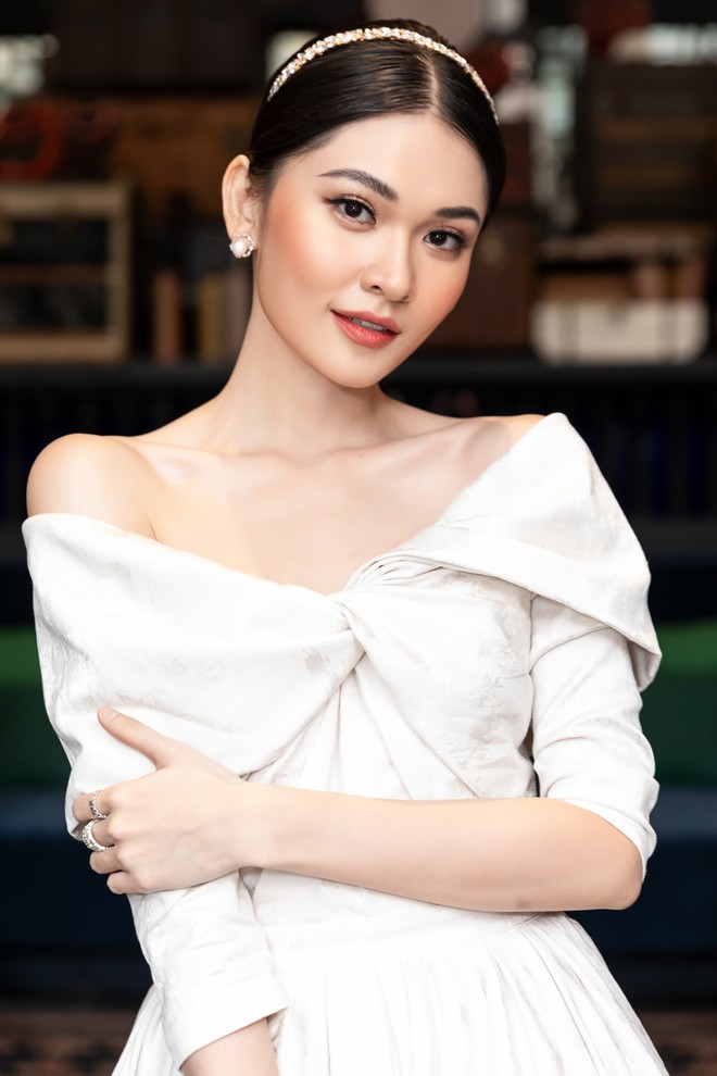 D&agrave;n Hoa hậu, &Aacute; hậu hot nhất nh&igrave; Vbiz v&aacute;y &aacute;o lộng lẫy, đụng độ bất ph&acirc;n thắng bại trong một khung h&igrave;nh - Ảnh 10.