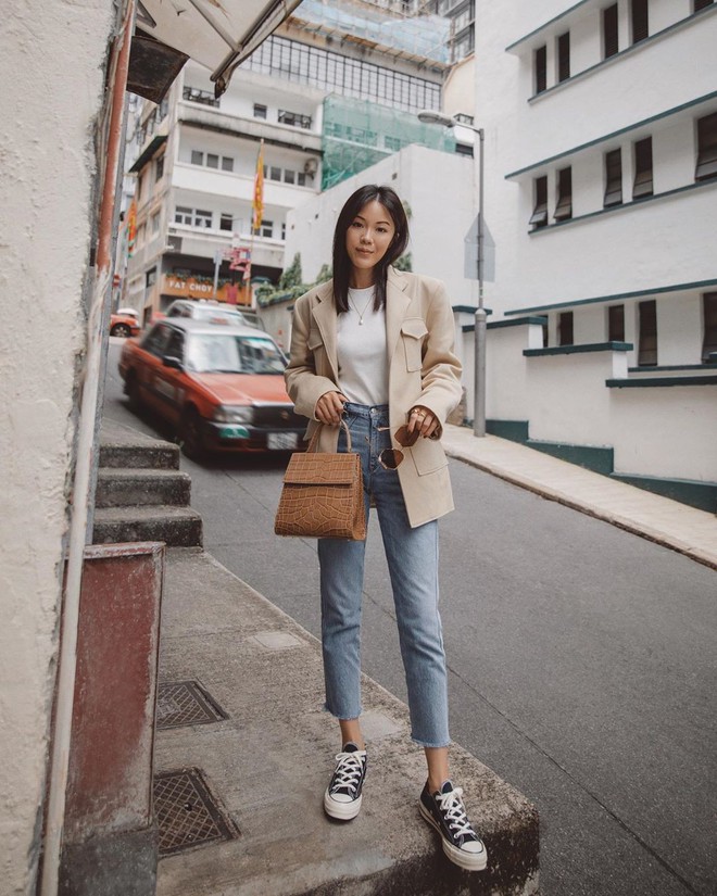 Lời khuy&ecirc;n từ một stylist: Kh&ocirc;ng dừng 3 lỗi diện đồ sau th&igrave; phong c&aacute;ch của bạn sẽ m&atilde;i gi&agrave; đanh, ch&aacute;n ngắt - Ảnh 2.