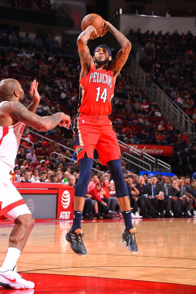 NBA 19-20: Russell Westbrook ghi Triple-double, Houston Rockets ca khúc khải hoàn tại thánh địa Toyota Center - Ảnh 2.